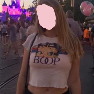 Cropped Betty Boop white ruffle Tshirt